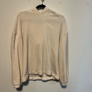 Super soft white sweatshirt with a hood!